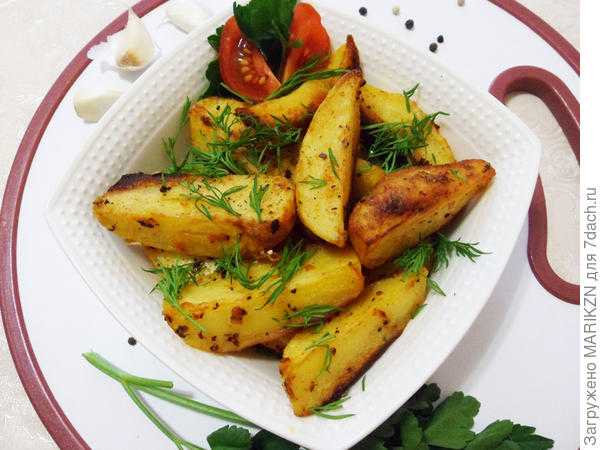 Картошка по-деревенски в духовке. 10 пошаговых рецептов вкусного запеченного картофеля