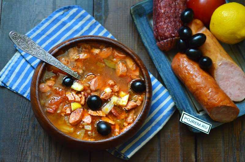 Солянка классическая с вареной и копченой колбасой без мяса рецепт с фото пошагово - 1000.menu