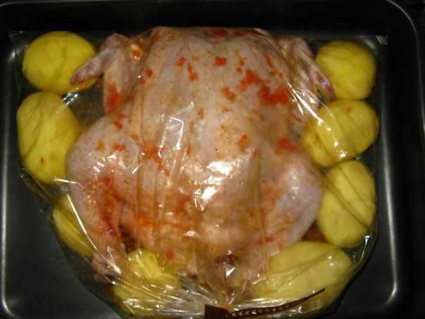 Запечь курицу в духовке в рукаве с картошкой рецепт с фото пошагово в духовке