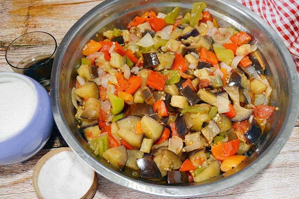 Тушеные овощи в казане на костре с мясом рецепт с фото пошагово - 1000.menu