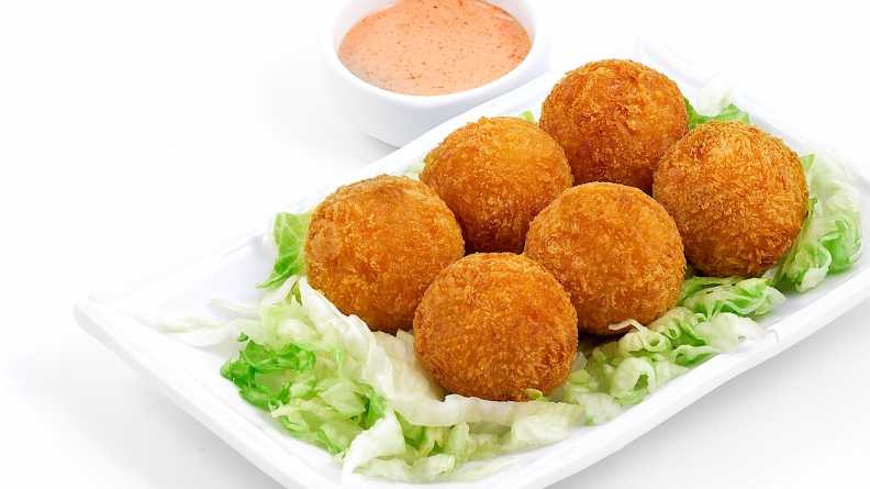 Хрустящая картошка фри с золотистой корочкой: советы по приготовлению блюда