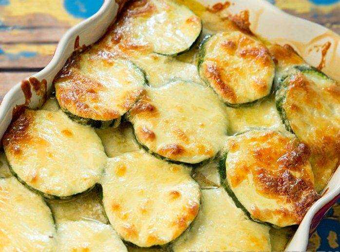 Кабачки с фаршем на сковороде
