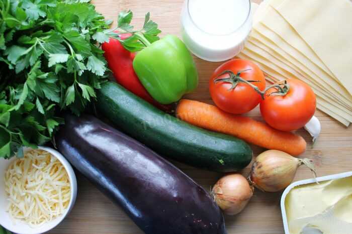 Горбуша тушеная с овощами
