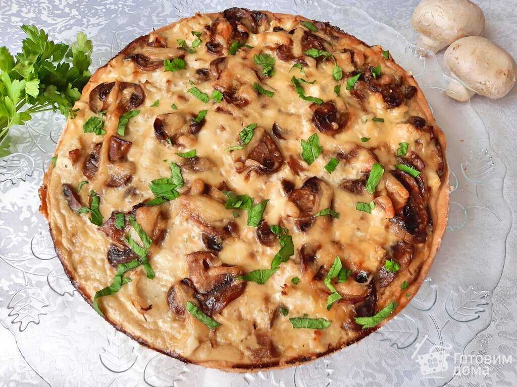 Закрытые пироги с грибами и курицей