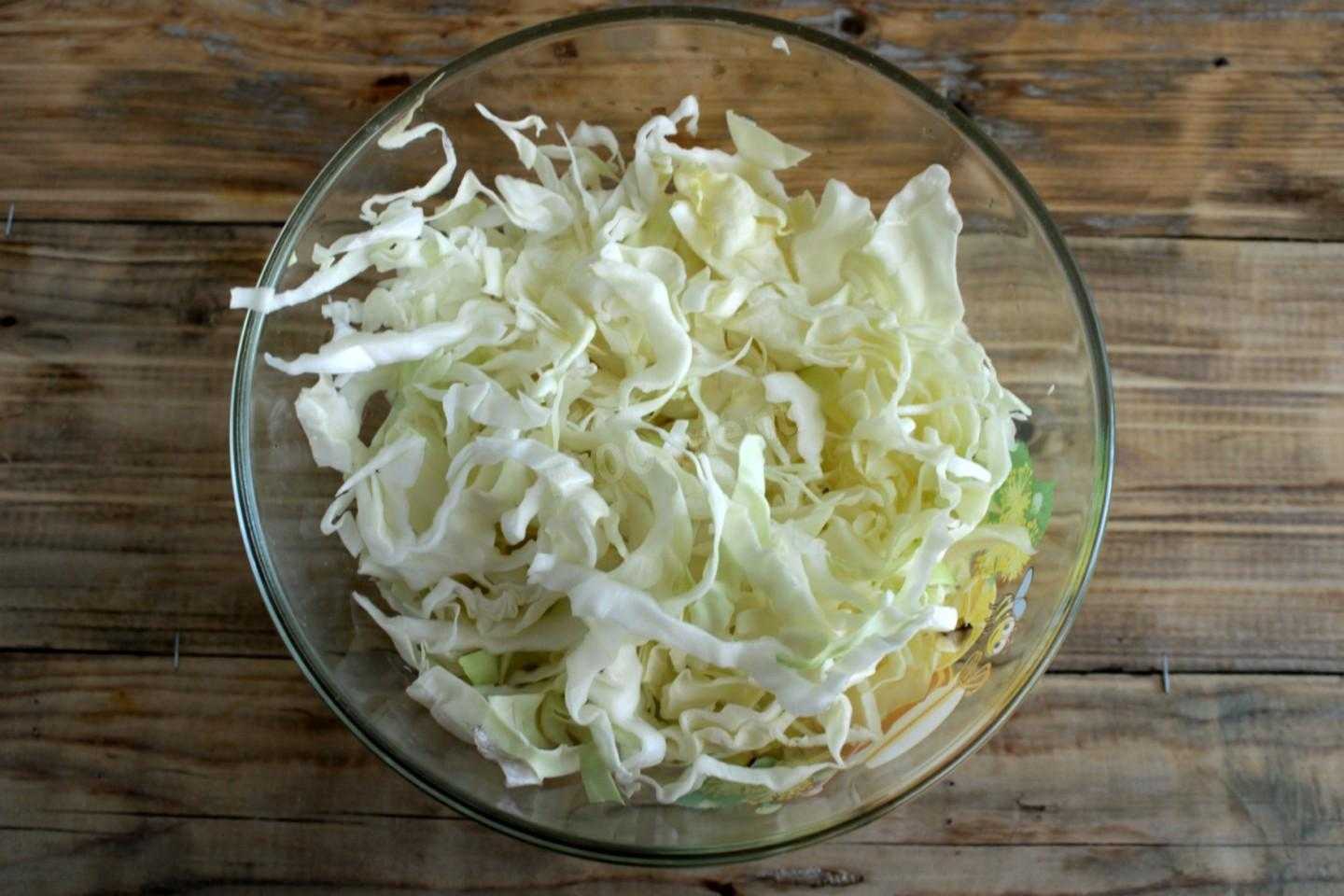 Можно ли квасить савойскую капусту на зиму: аргументы за и против, рецепты с различными ингредиентами, критерии выбора овоща