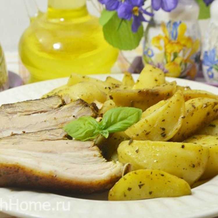 Свиная грудинка с картофелем в духовке