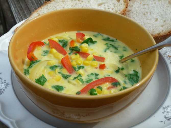 Сырный суп с курицей и болгарским перцем