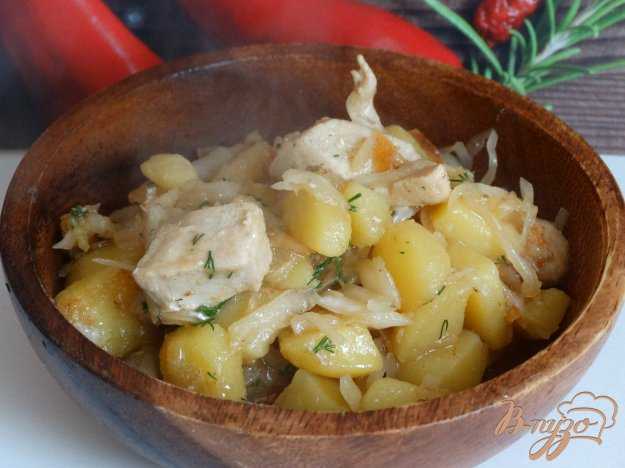 Тушеная капуста с мясом и картошкой
