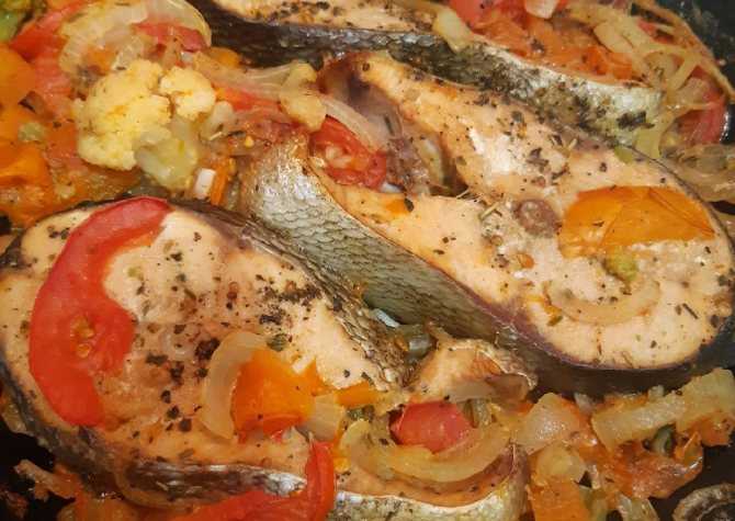 Как приготовить горбушу в духовке сочной и мягкой с картошкой – вкусные рецепты