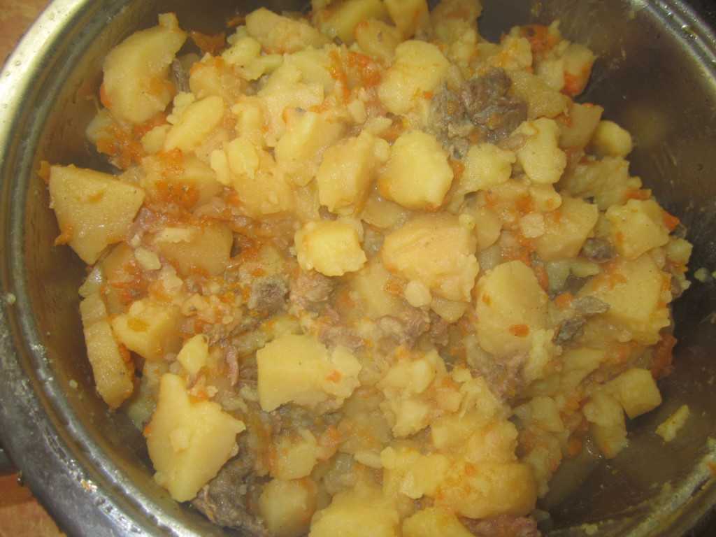 Тушеная картошка с капустой – вкусные решения для ленивых: рецепт с фото