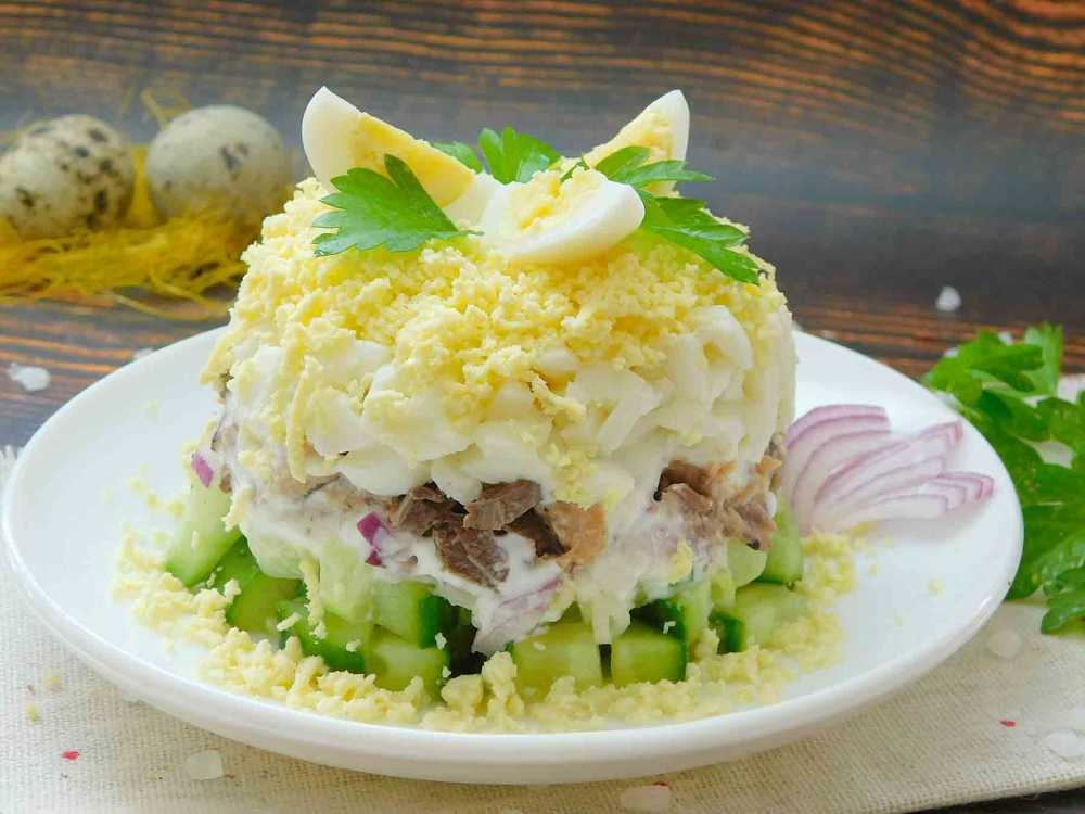 Как приготовить салат с сыром косичка