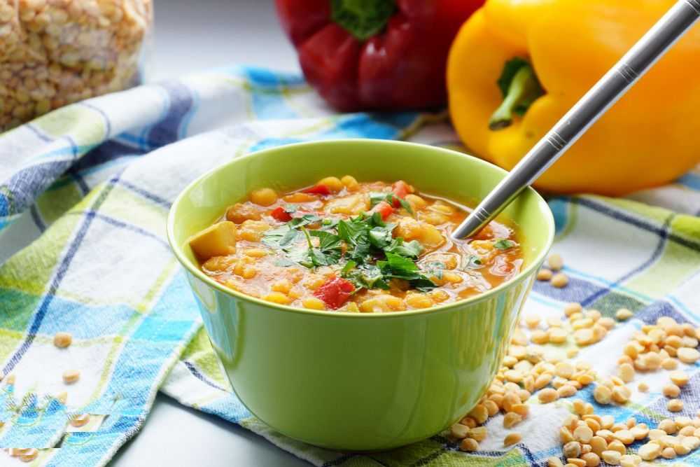 Гороховый суп с курицей: 7 рецептов к обеду