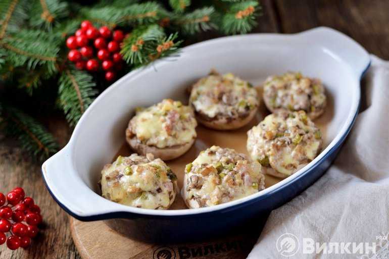 Шампиньоны в духовке с майонезом и чесноком: как приготовить быстро и вкусно?