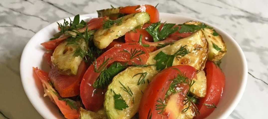 Салат с жареными кабачками - 47 рецептов: овощные салаты | foodini