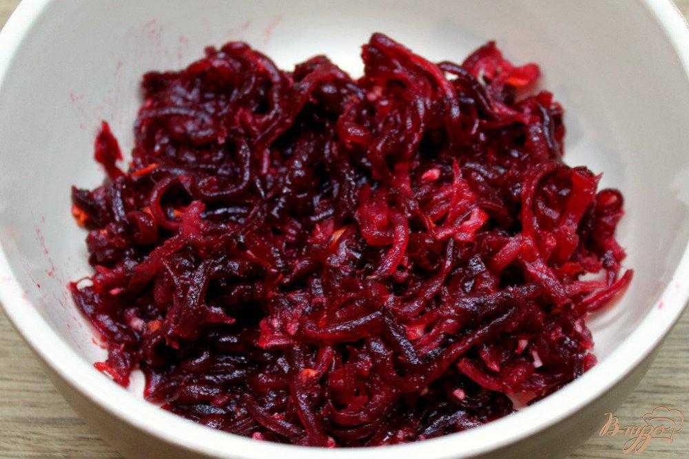 Салаты из вареной свеклы — 10 вкусных рецептов «пальчики оближешь»