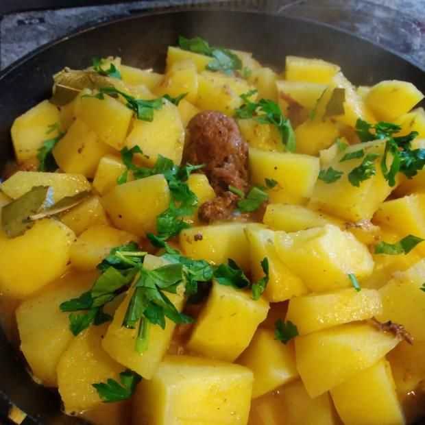 Тушеная капуста с картошкой на сковороде рецепт с фото пошагово и видео - 1000.menu
