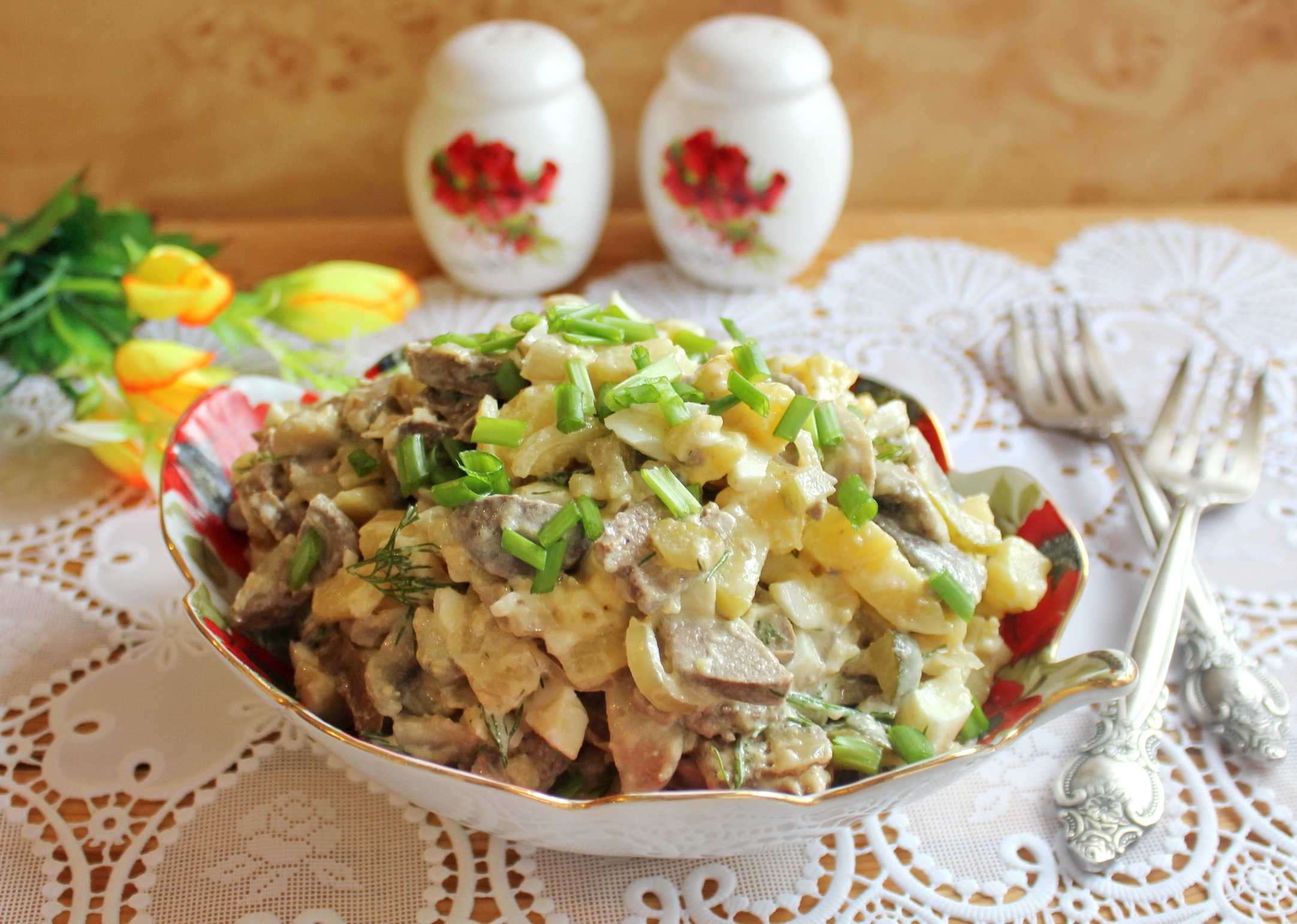 Салат деревенский с грибами и картошкой – вкусные воспоминания