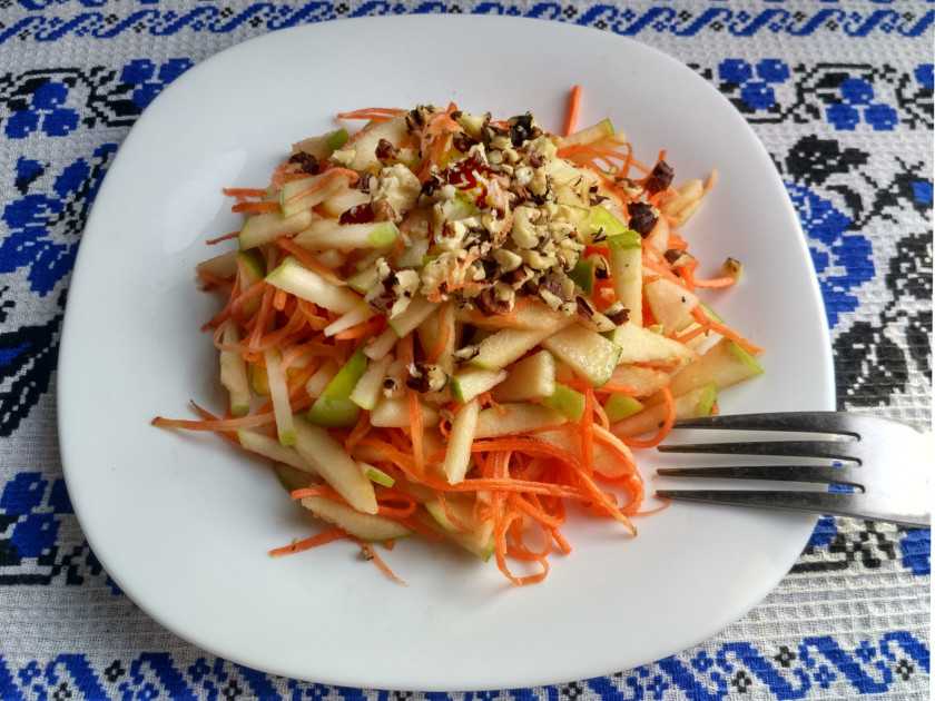 Салат из моркови и яблока - витамины на вашем столе каждый день: рецепт с фото и видео