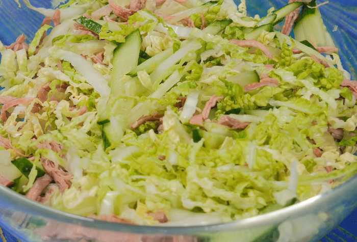 Салат с пекинской капустой – 10 обалденно вкусных рецептов