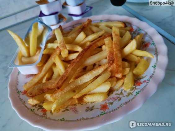 Картофель фри в духовке: 3 рецепта с фото (с маслом и без)